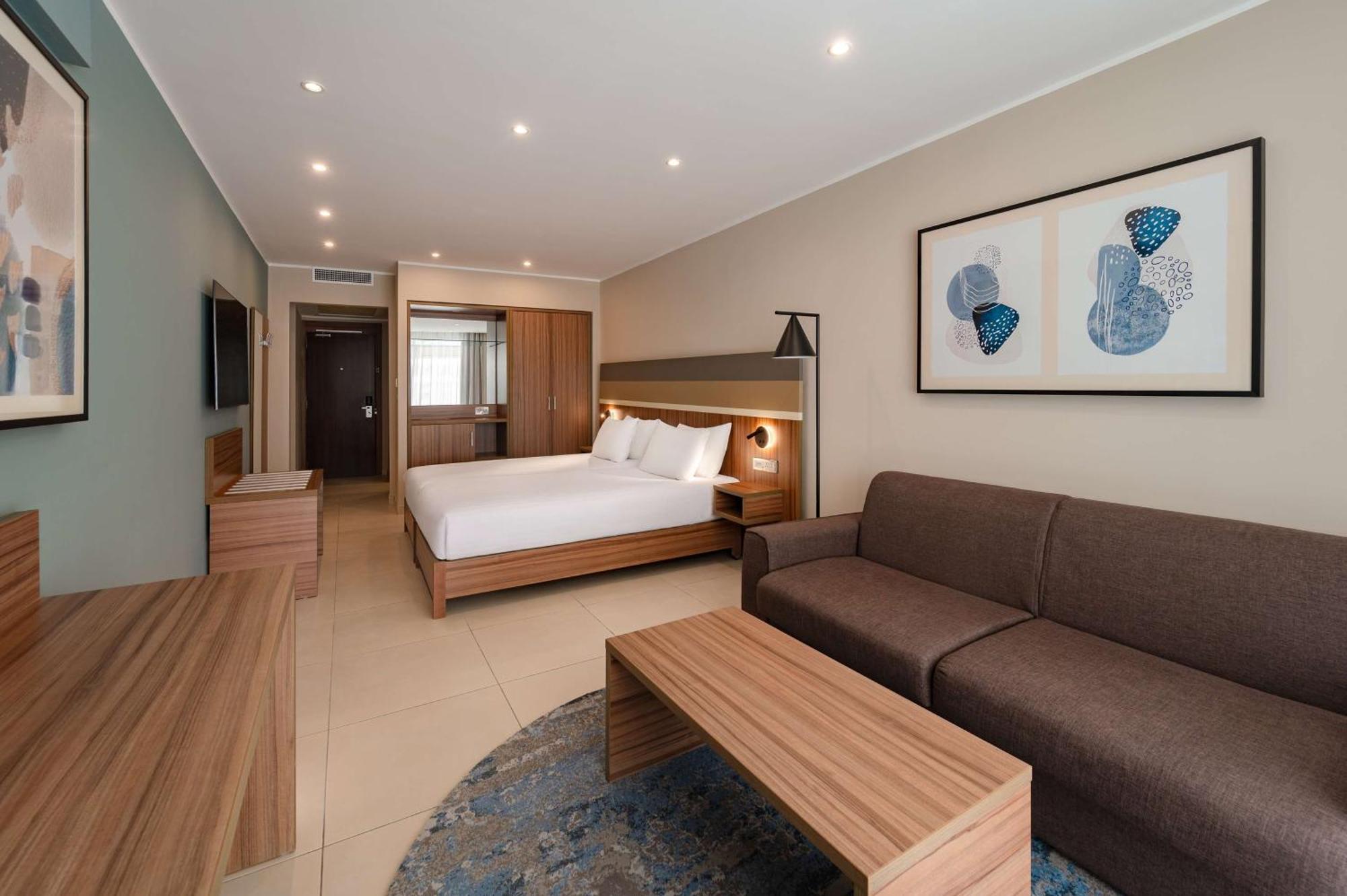 Superior Twin Room Sofa Bed Sea View