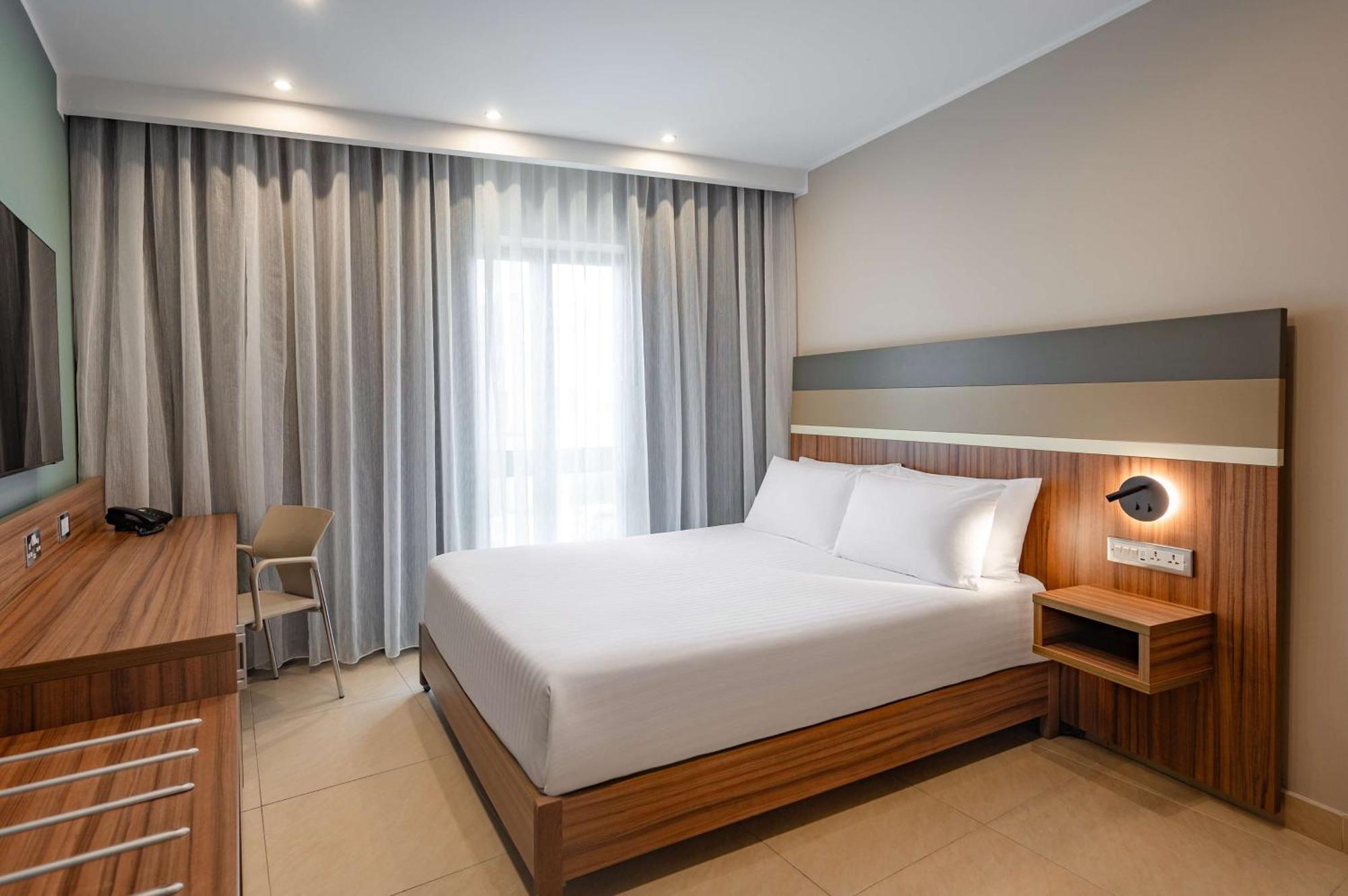 Queen Room Sea View