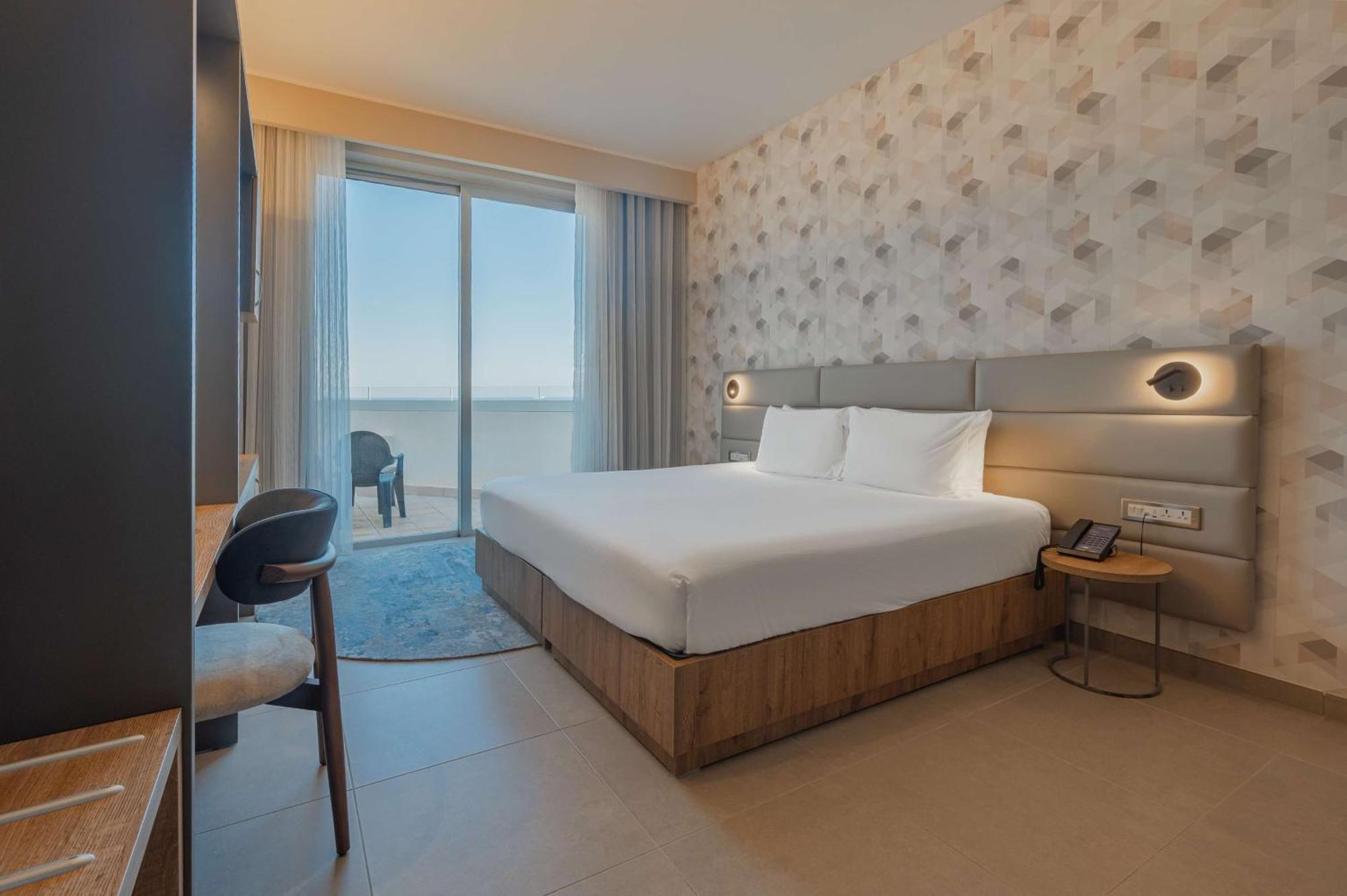 Two-Bedroom Family Room Sea View
