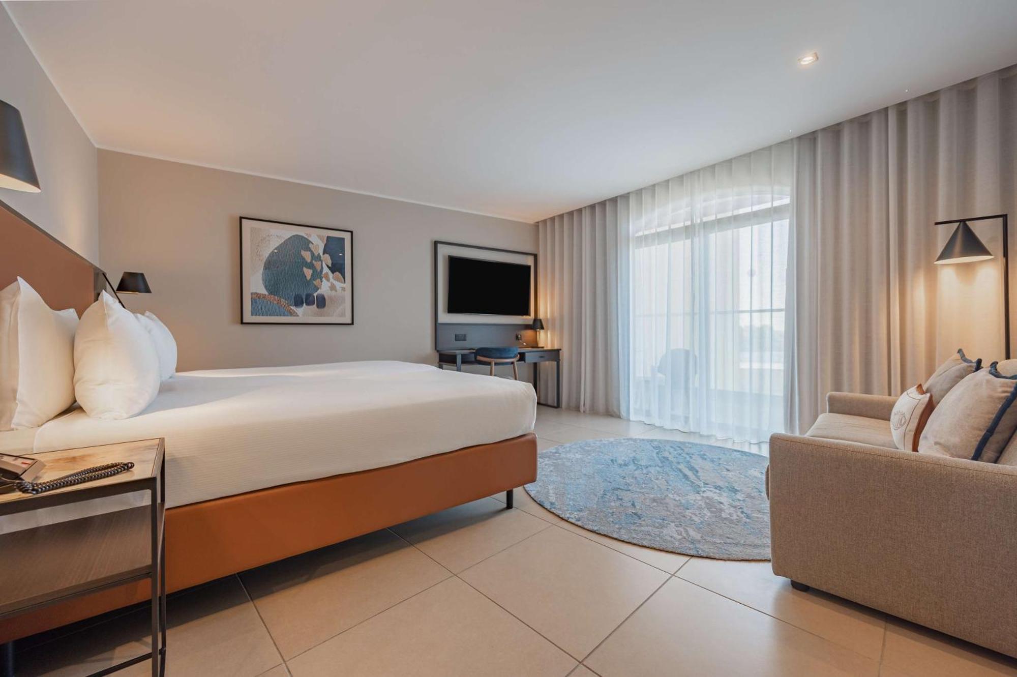 Superior Twin Room Sofa Bed Sea View